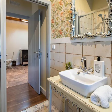 La Caseta De Laura Arzúa